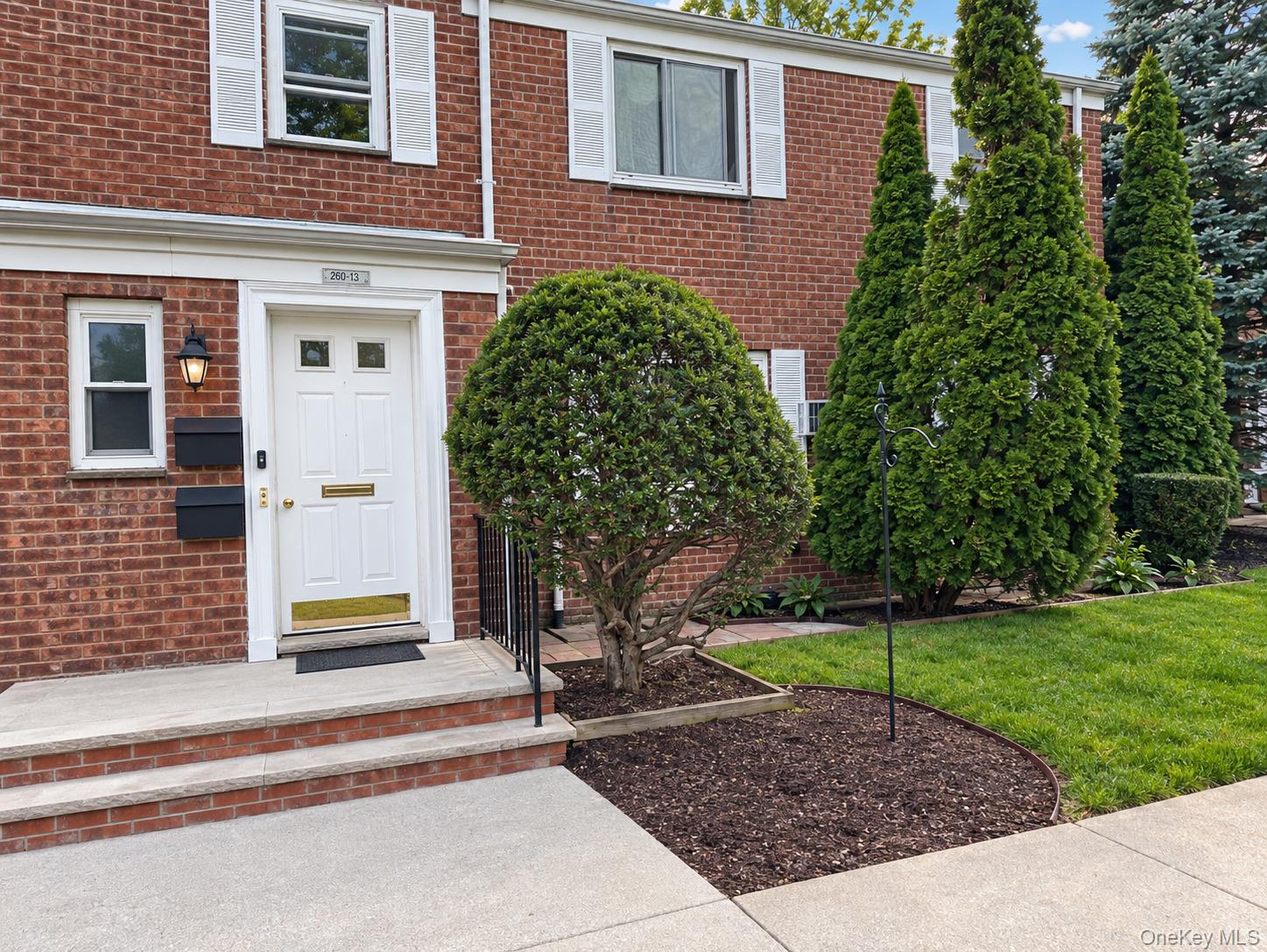 260-13 74th Avenue Unit 1 — photo