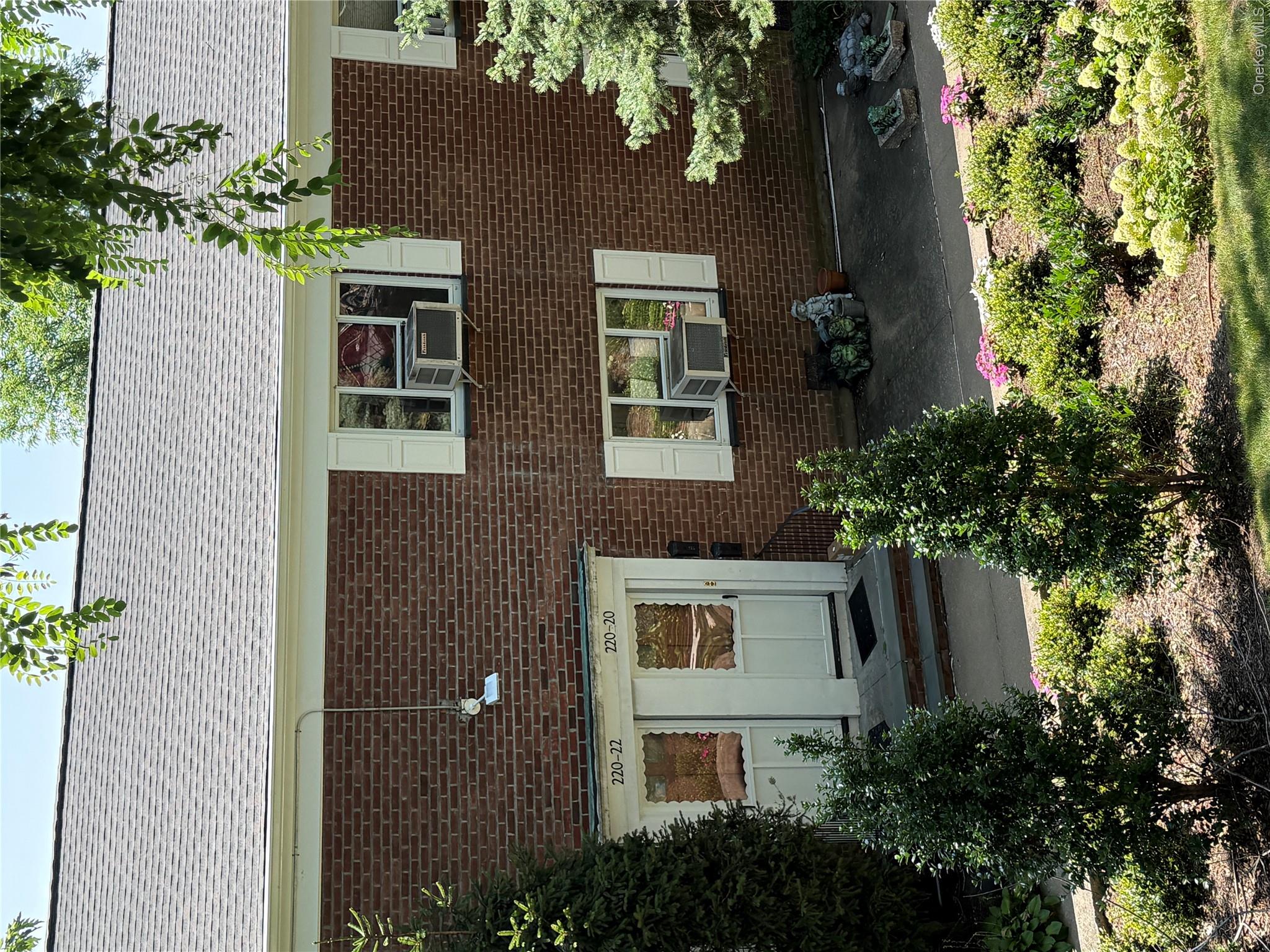 220-20 Stronghurst Avenue Unit 20 — photo