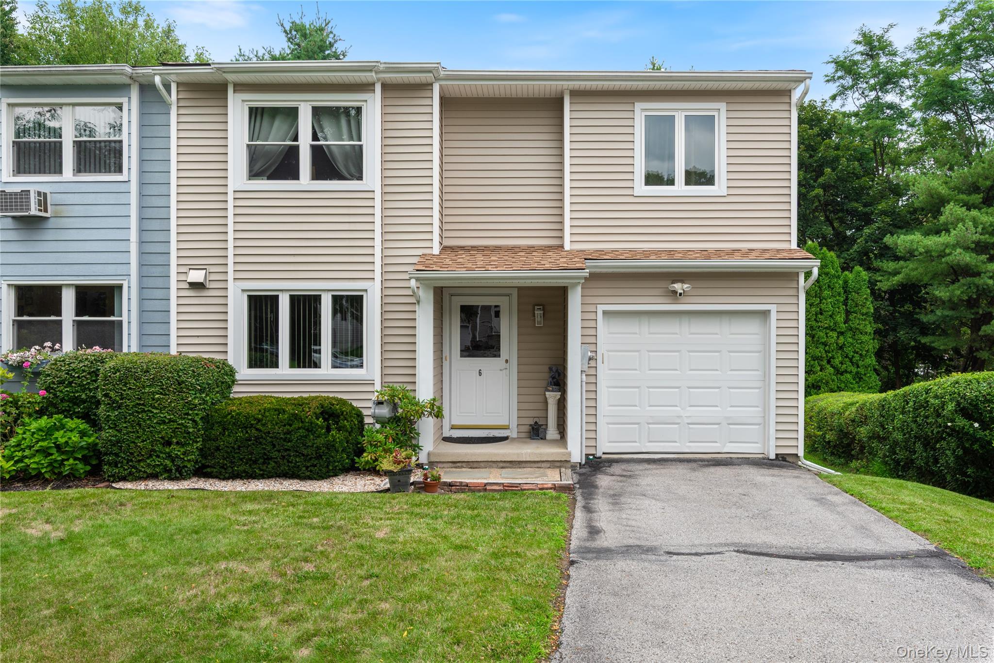 6 Hamlet Court — photo