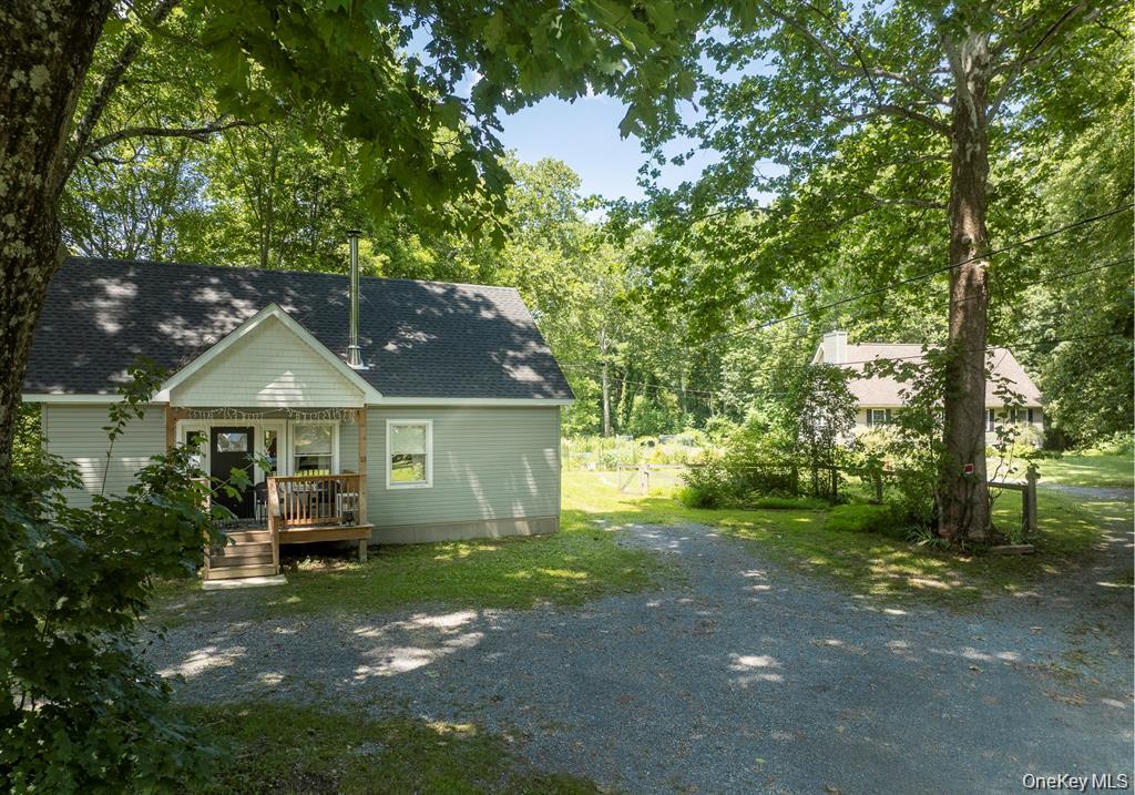 13-14 Creekside Place — photo