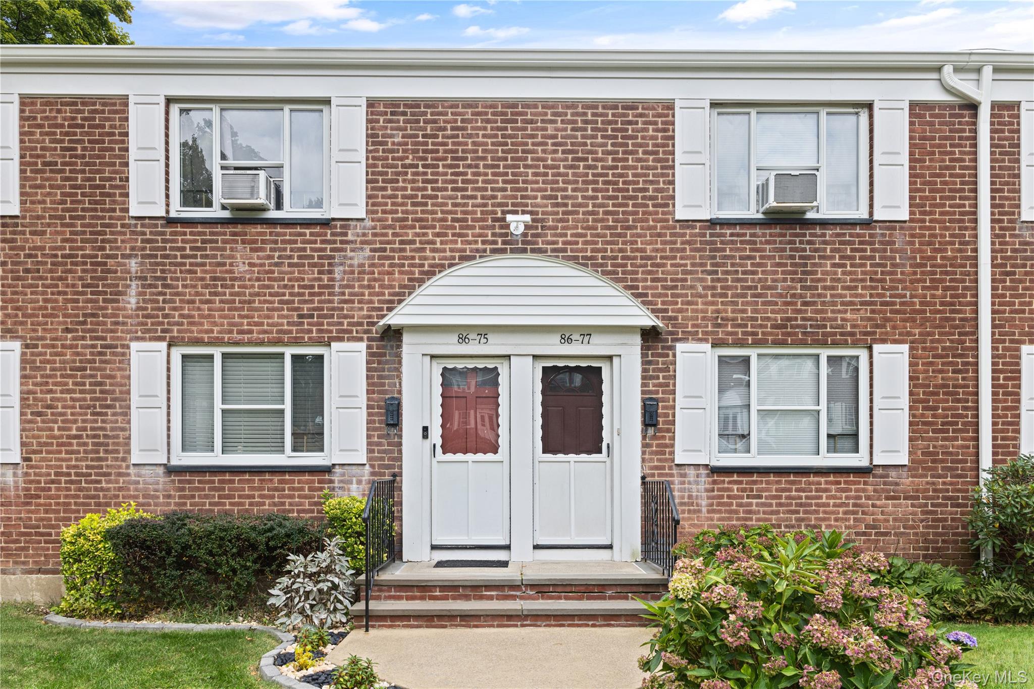 86-75 Springfield Boulevard Duplex — photo