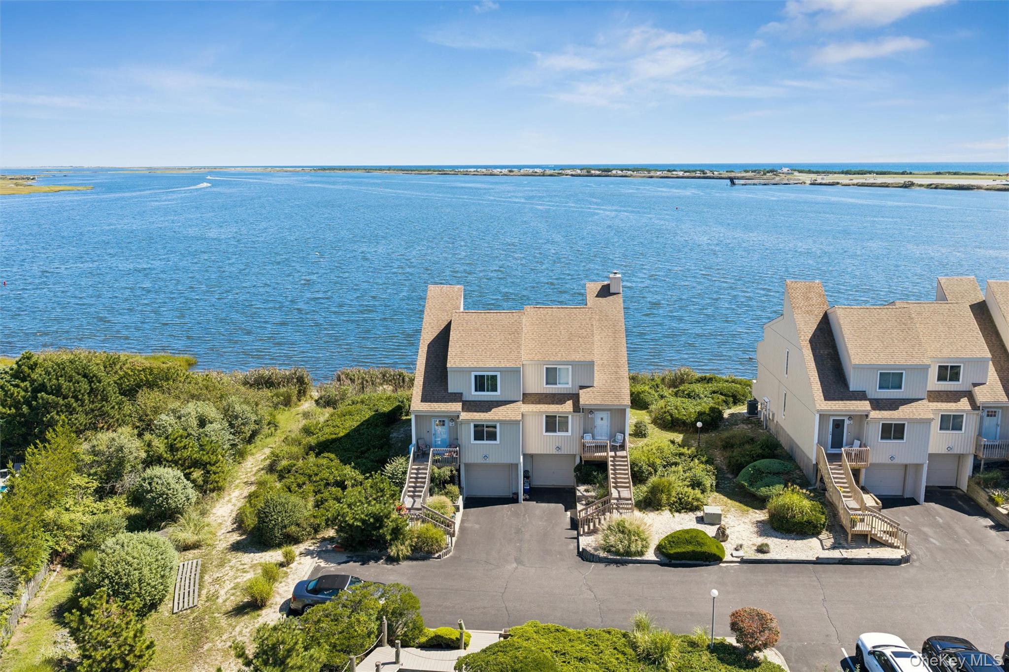 14 Waters Edge — photo