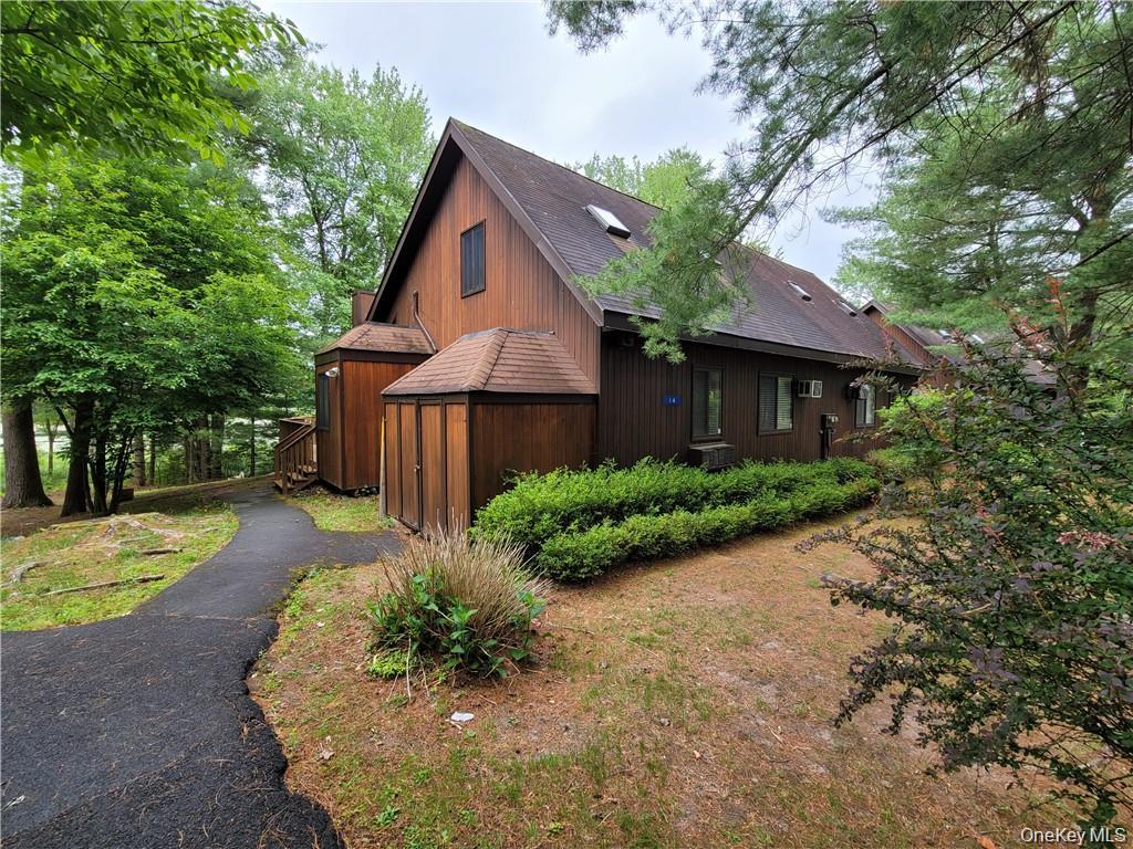14 Lakeside Drive — photo