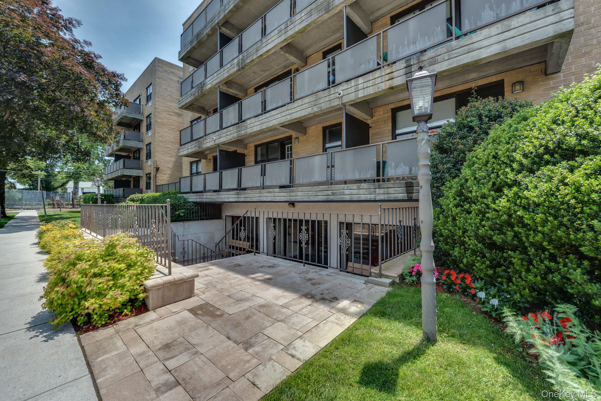 101 Jackson Avenue 2J — photo