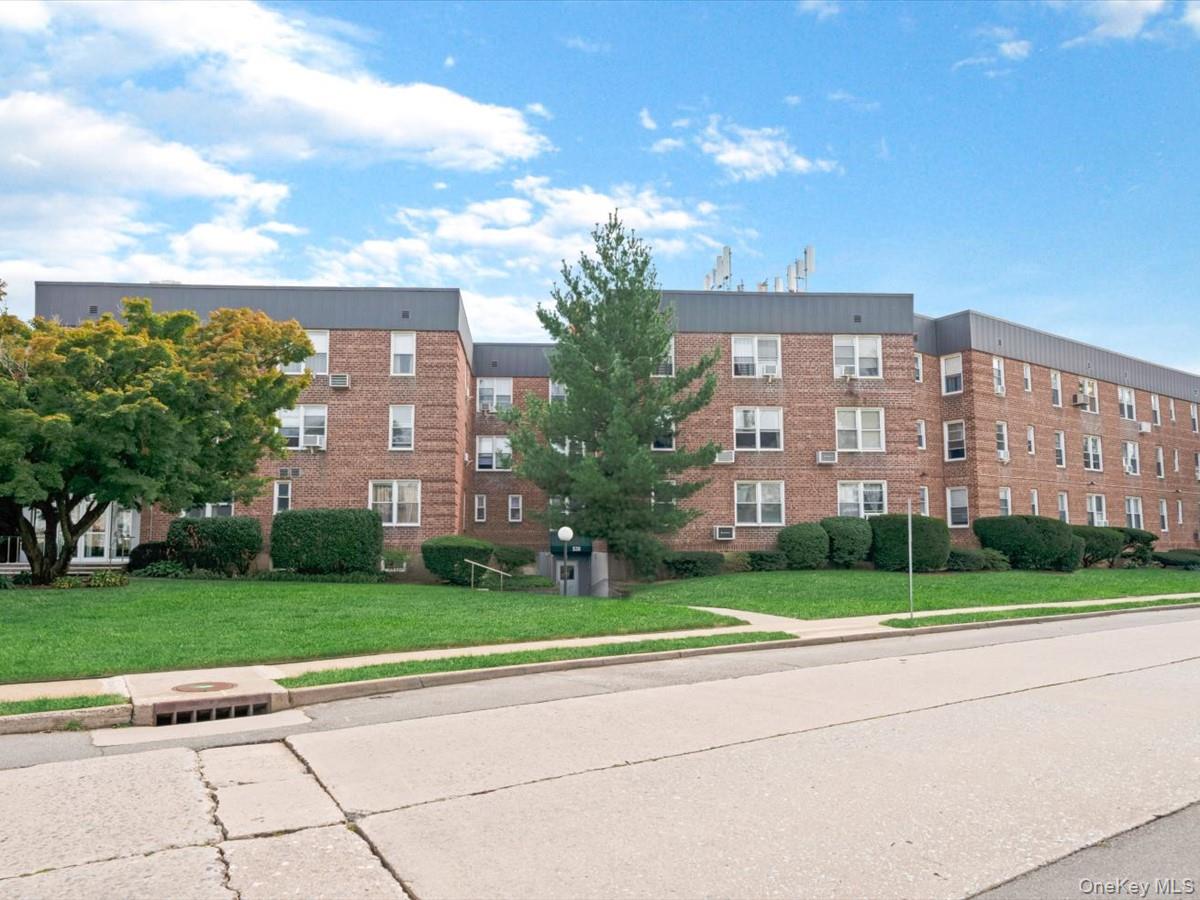 530 Dubois Avenue 2C — photo