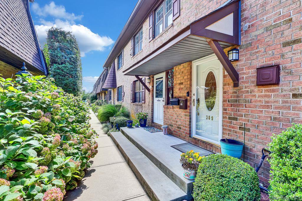309 Mariners Way — photo