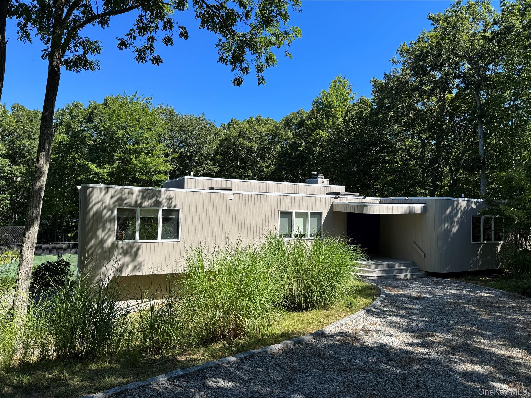 2 Little Court — photo