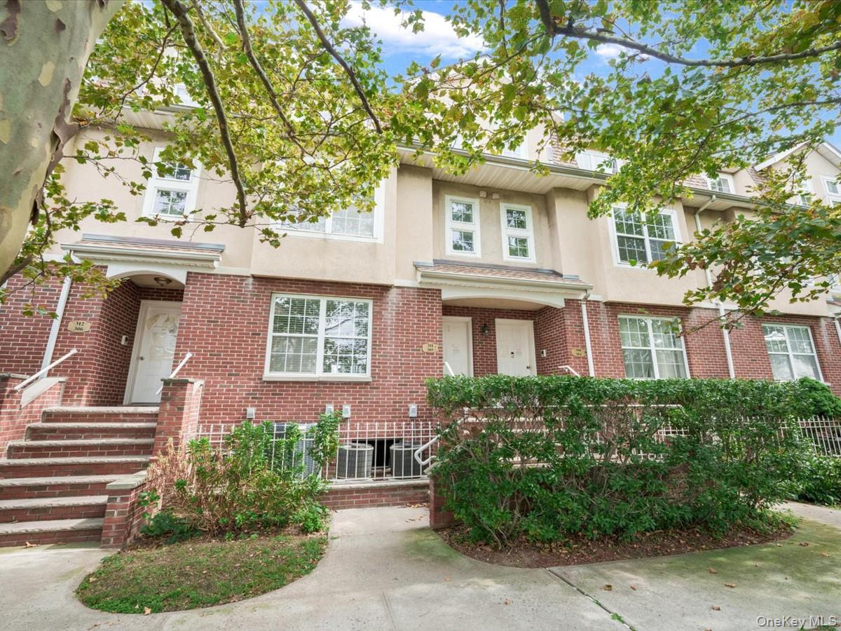 1 Patricia Lane 305 — photo