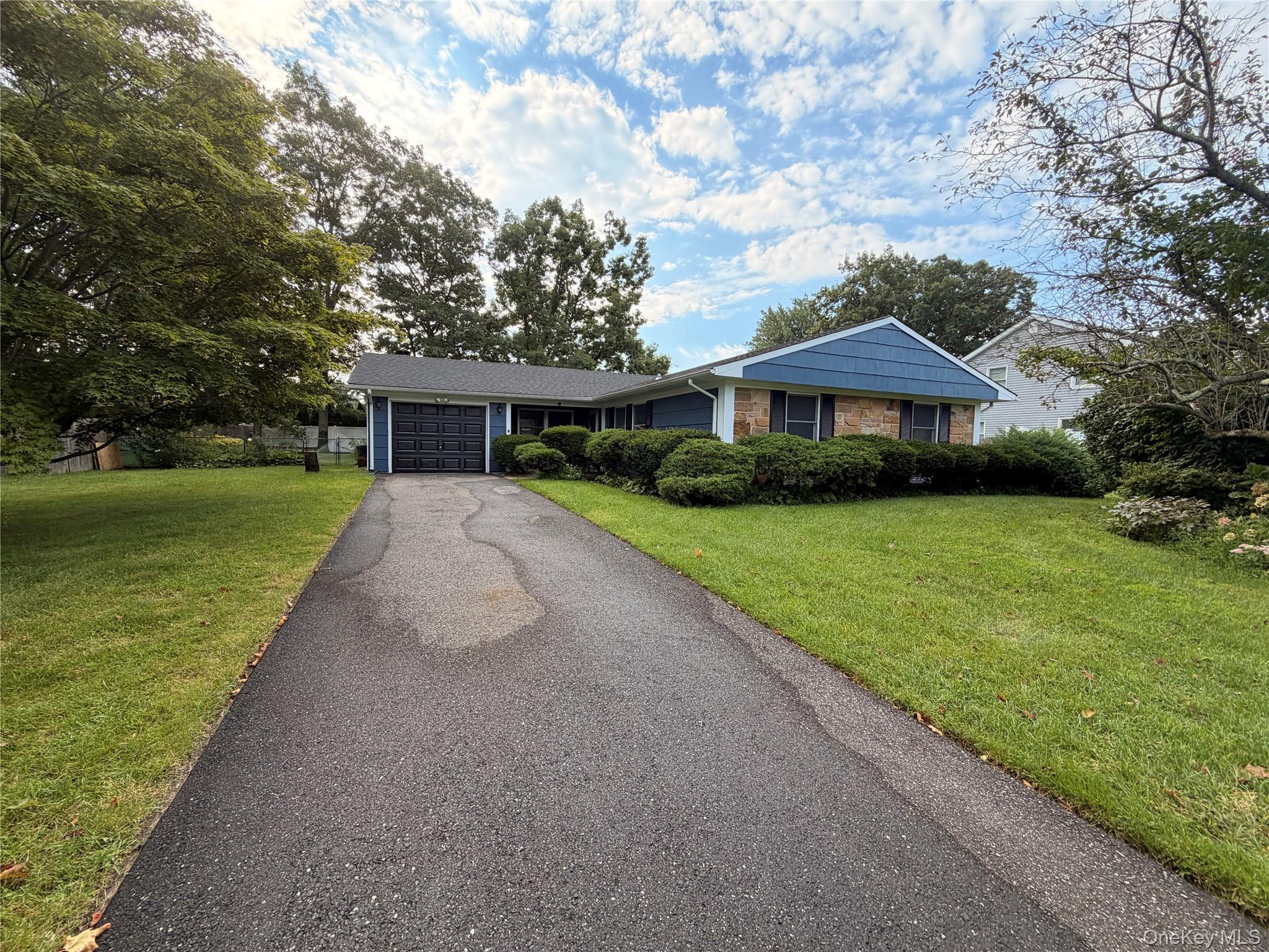20 Tulip Hill Lane — photo