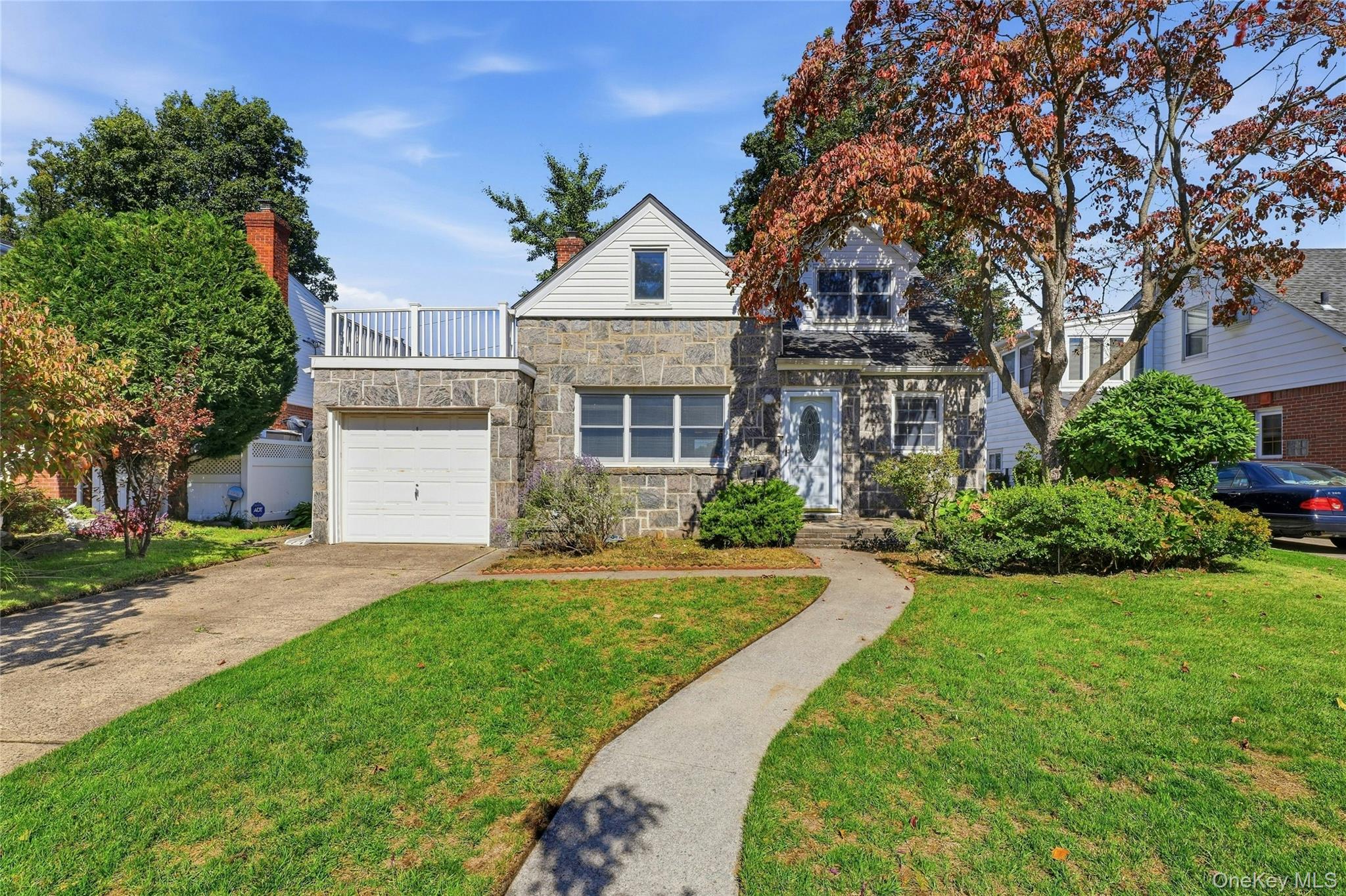 41 Oak Drive — photo