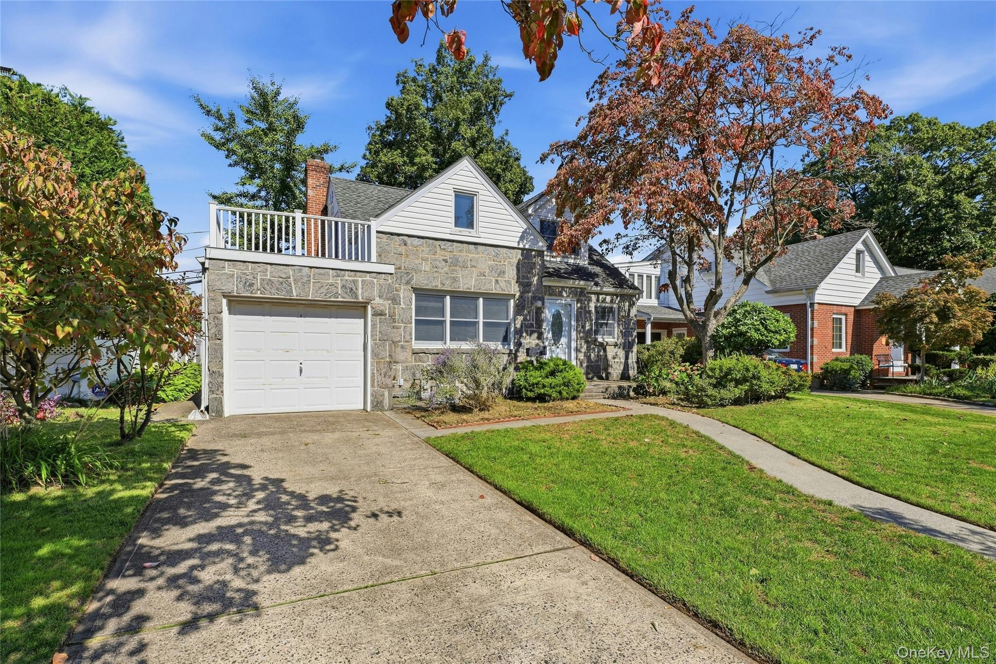 41 Oak Drive, North Hempstead, NY 11040 | Realty.com
