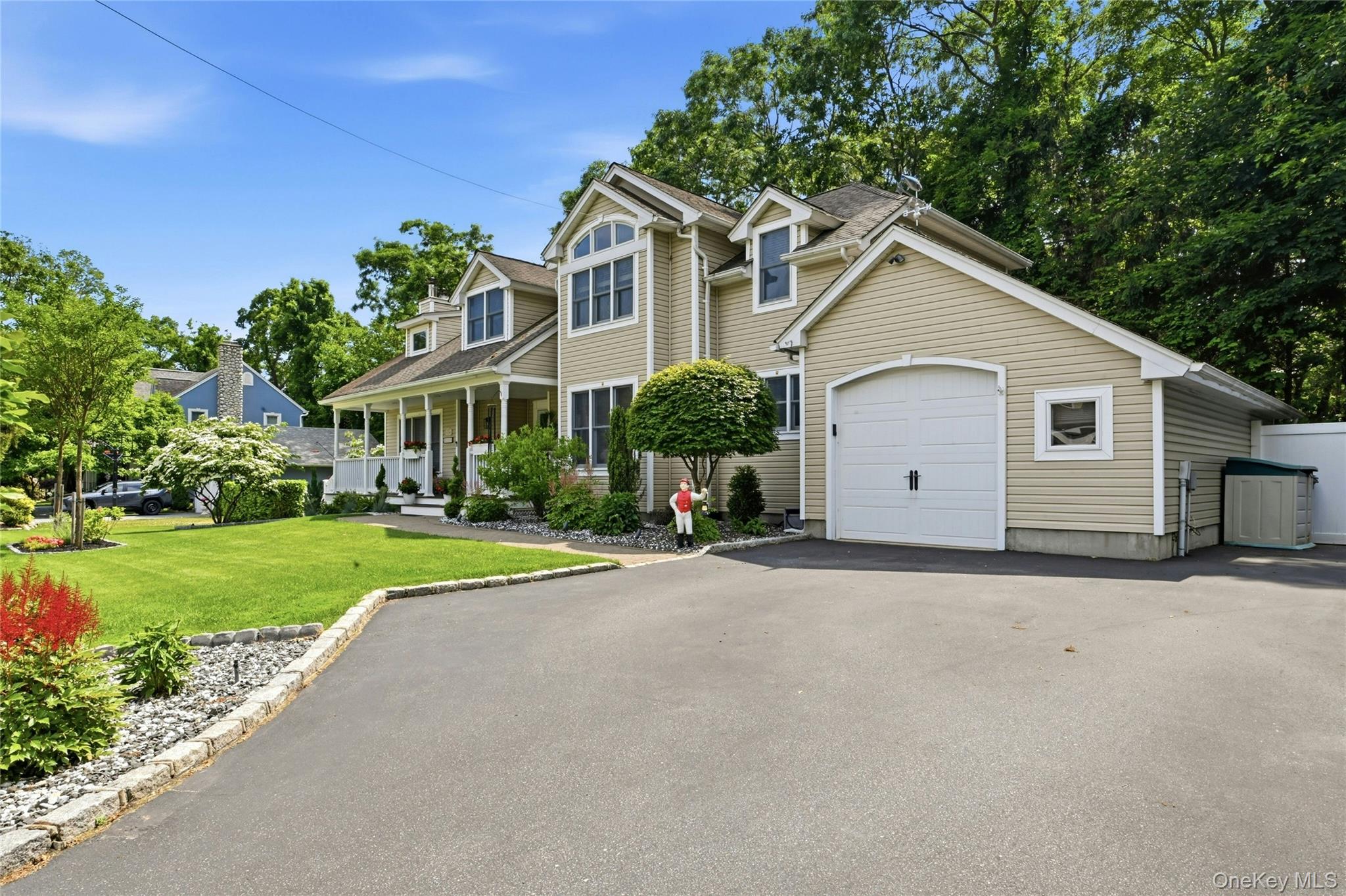 136 McCarthy, Islip, NY 11739 — photo 3
