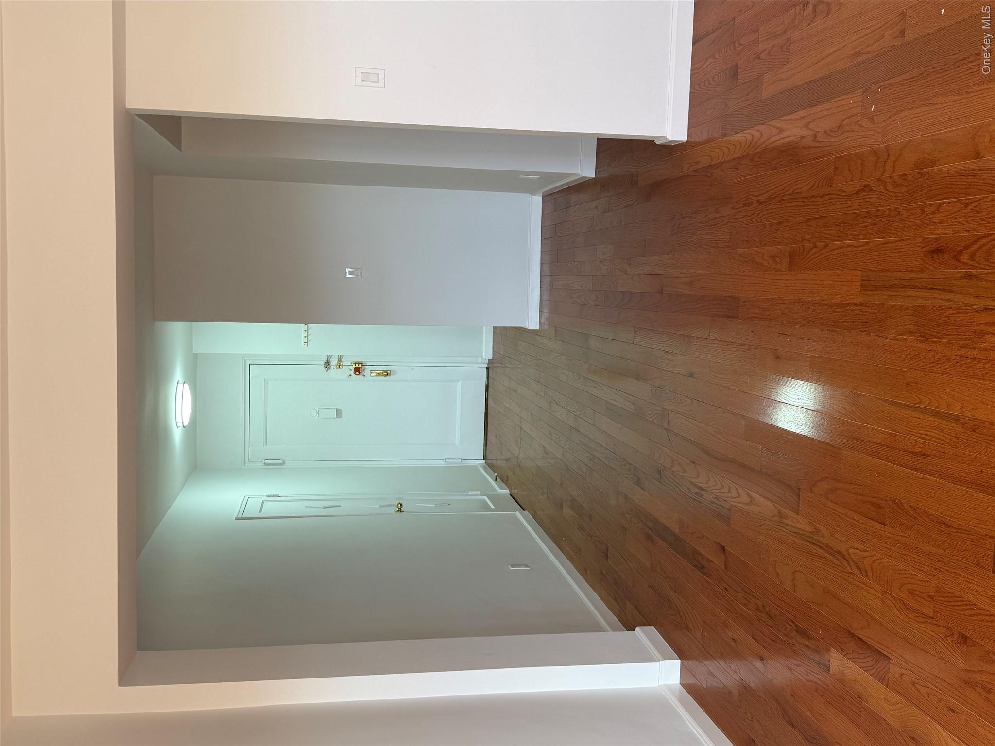 139-10 28th Road 6C — photo