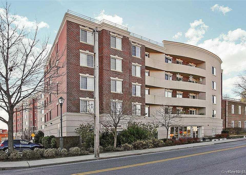 242 Maple Avenue 407 — photo