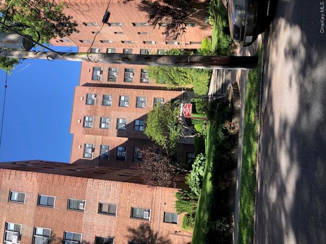 30 Ehrbar Avenue 306 — photo