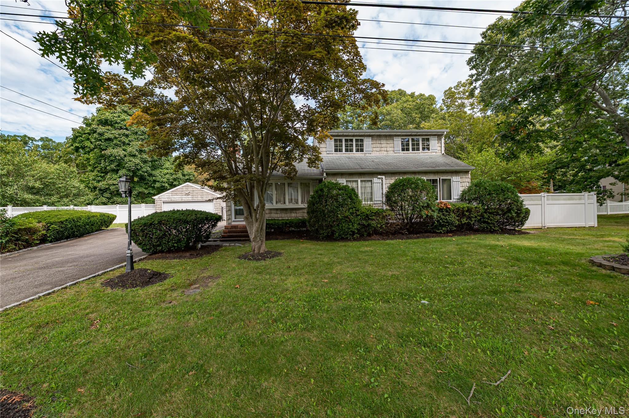63 Barretts Avenue — photo