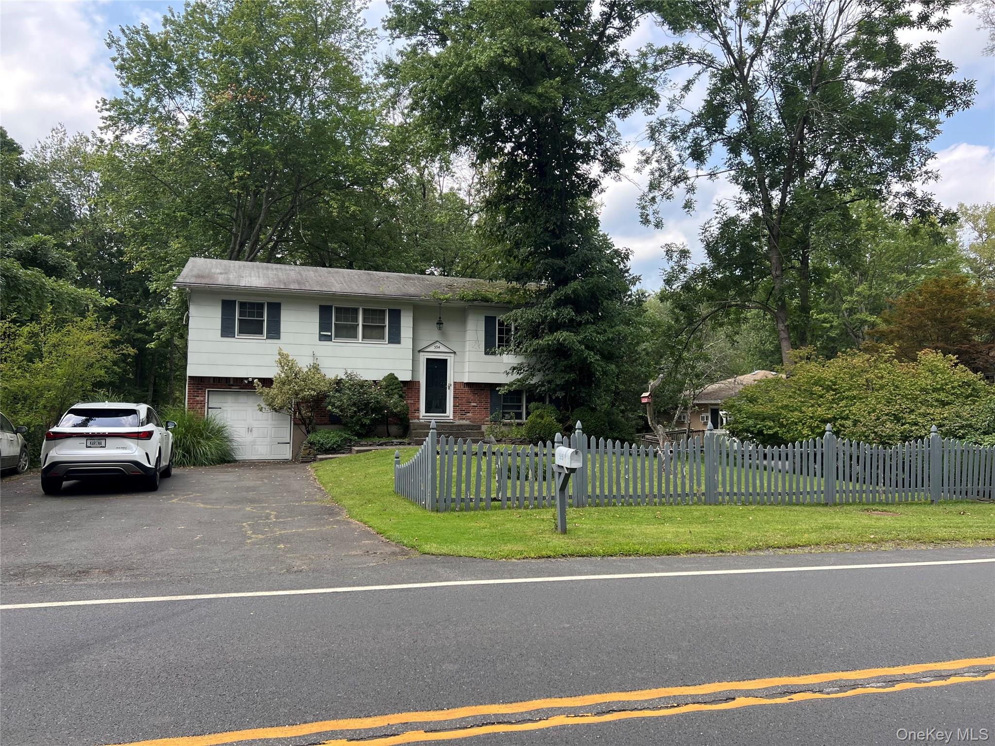594 Route 340 — photo