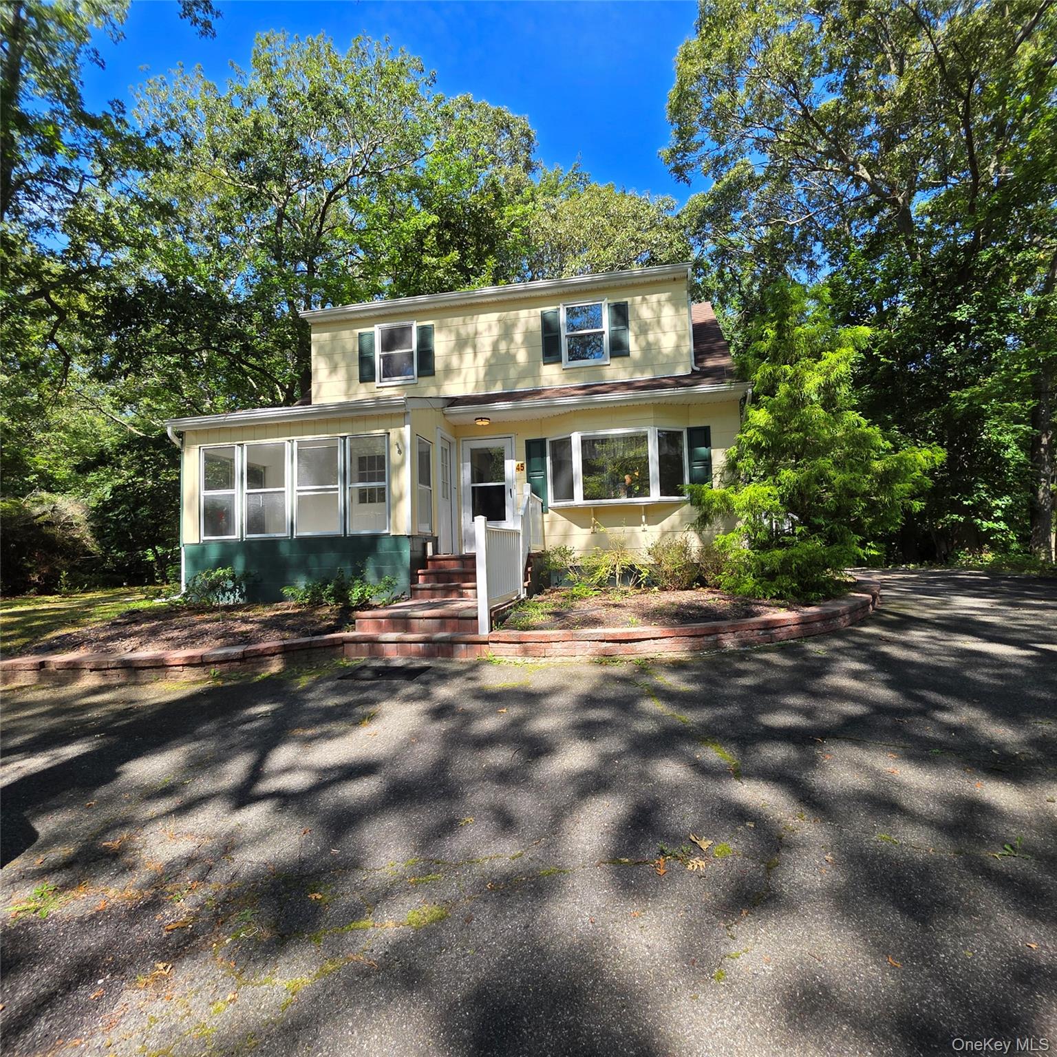 45 Christian Avenue — photo