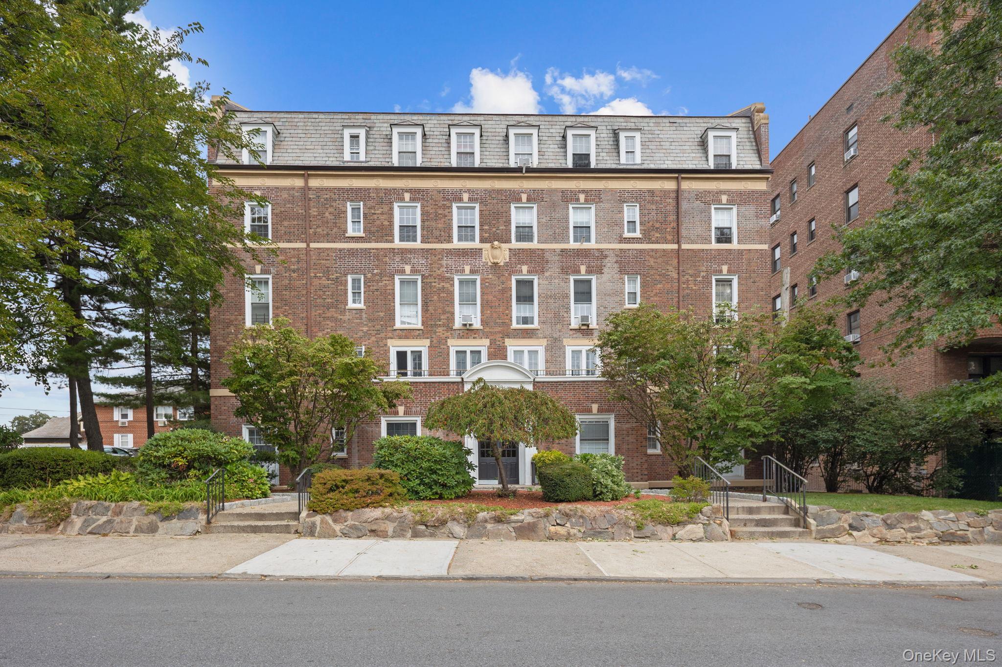 208 Centre Avenue 4-B — photo