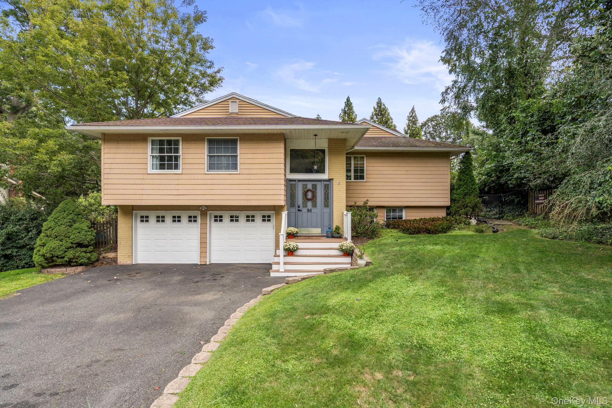 95 Patchogue Drive — photo