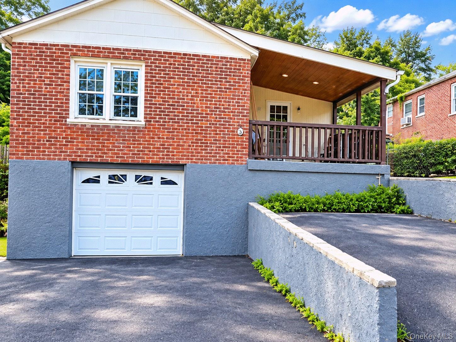 11 Phyllis Drive — photo
