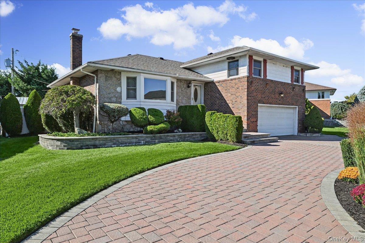 698 Edgewood Drive — photo