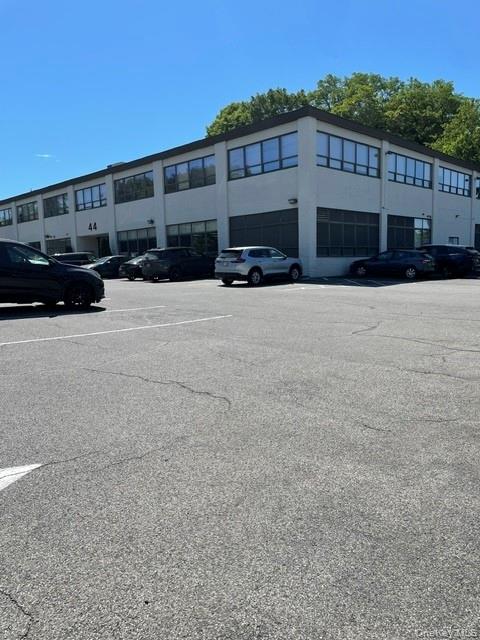 44 Executive Boulevard 201 — photo