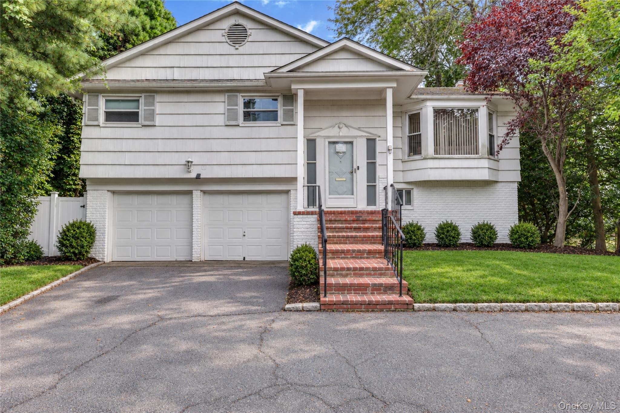 22 Woodmere Boulevard — photo