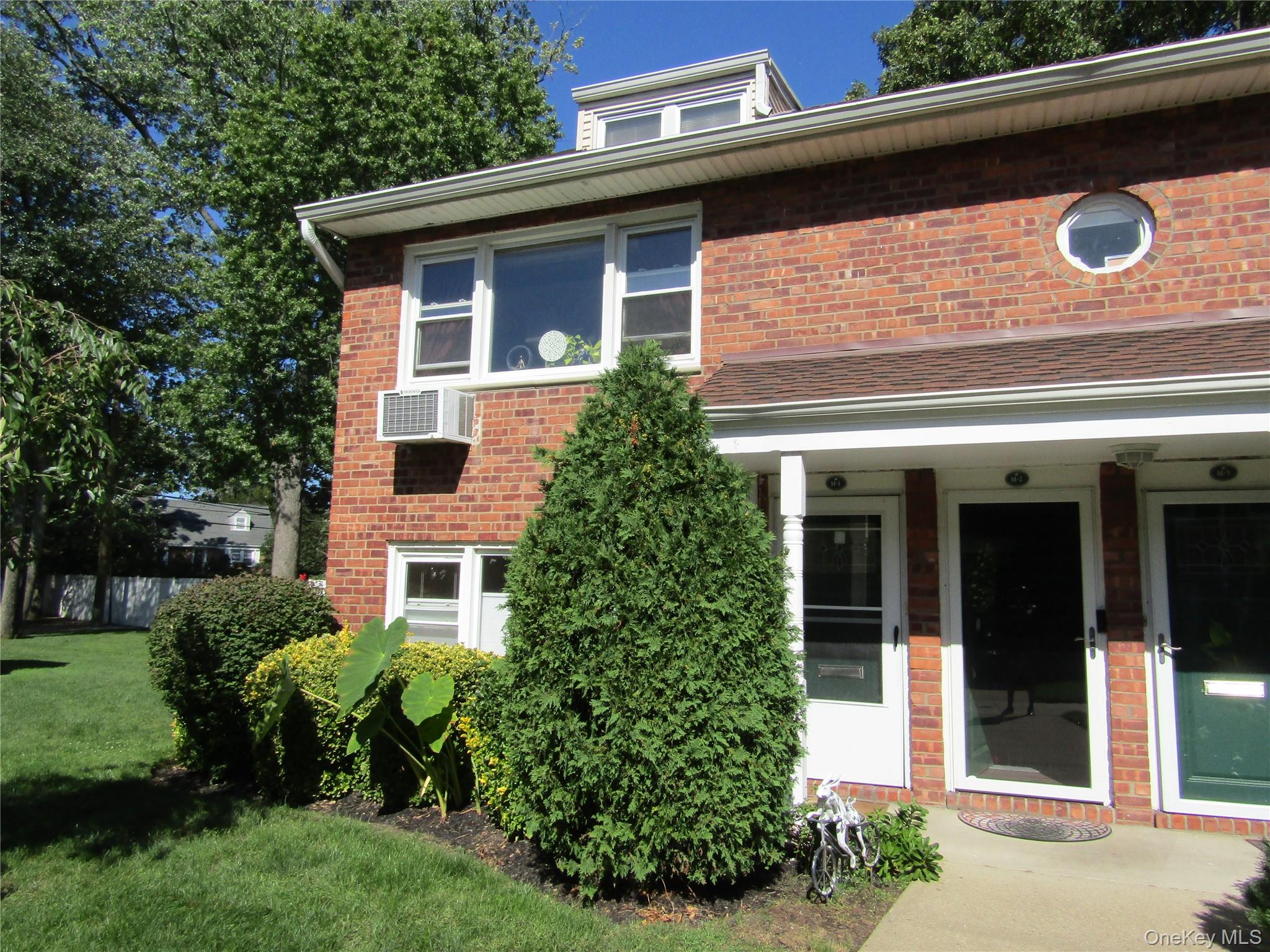 1600 Grand Avenue M1 — photo