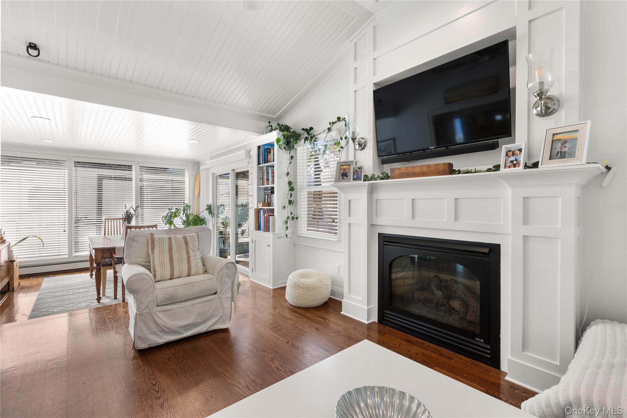 124 Smith Avenue, Islip, NY 11751 — photo 2