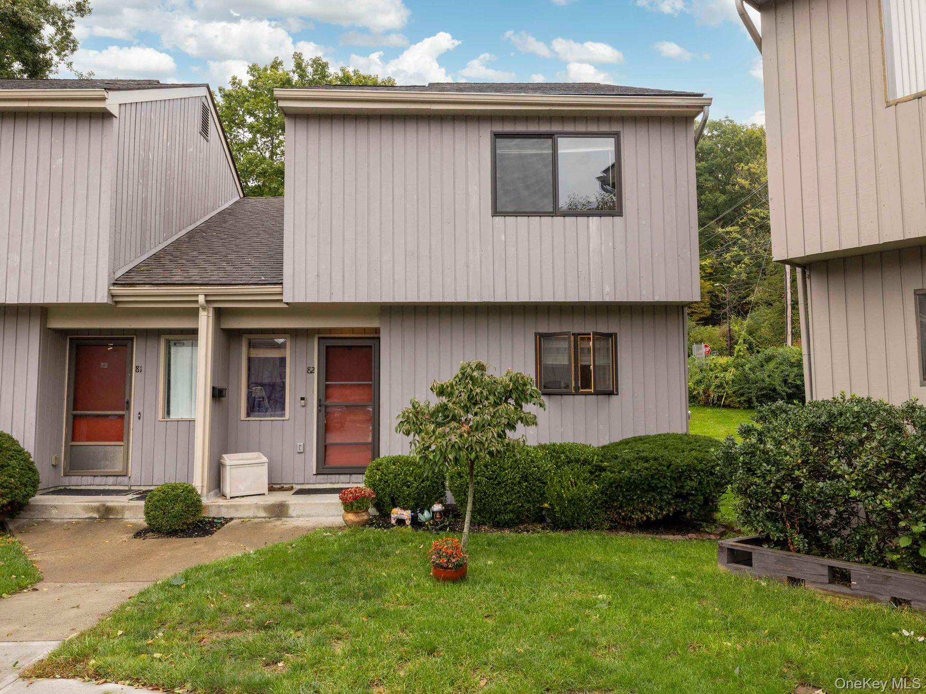 82 Rondout Harbor — photo
