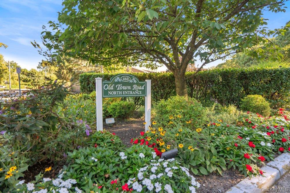 460 Old Town Road 27L — photo