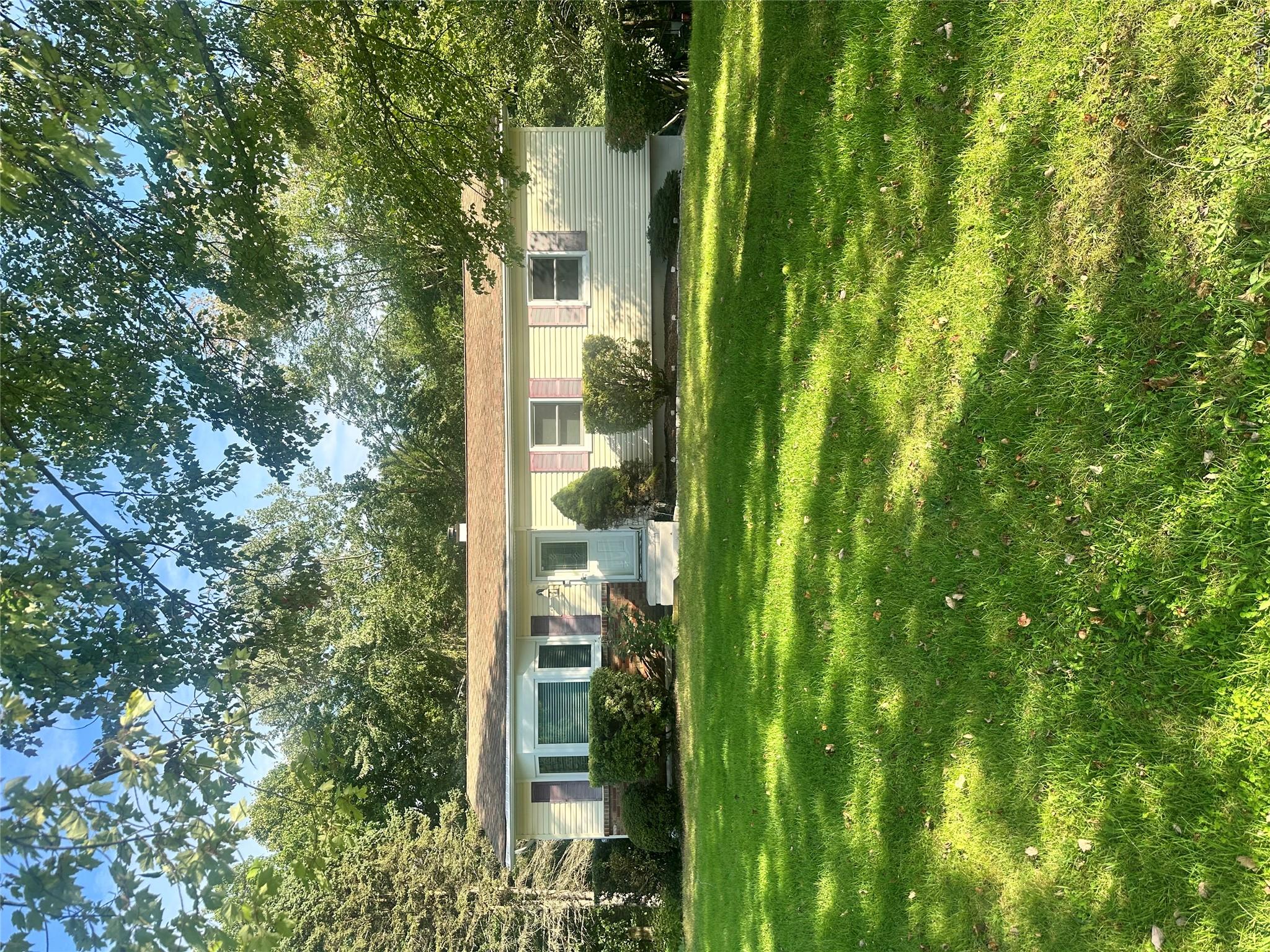 9 Elizabeth Drive — photo