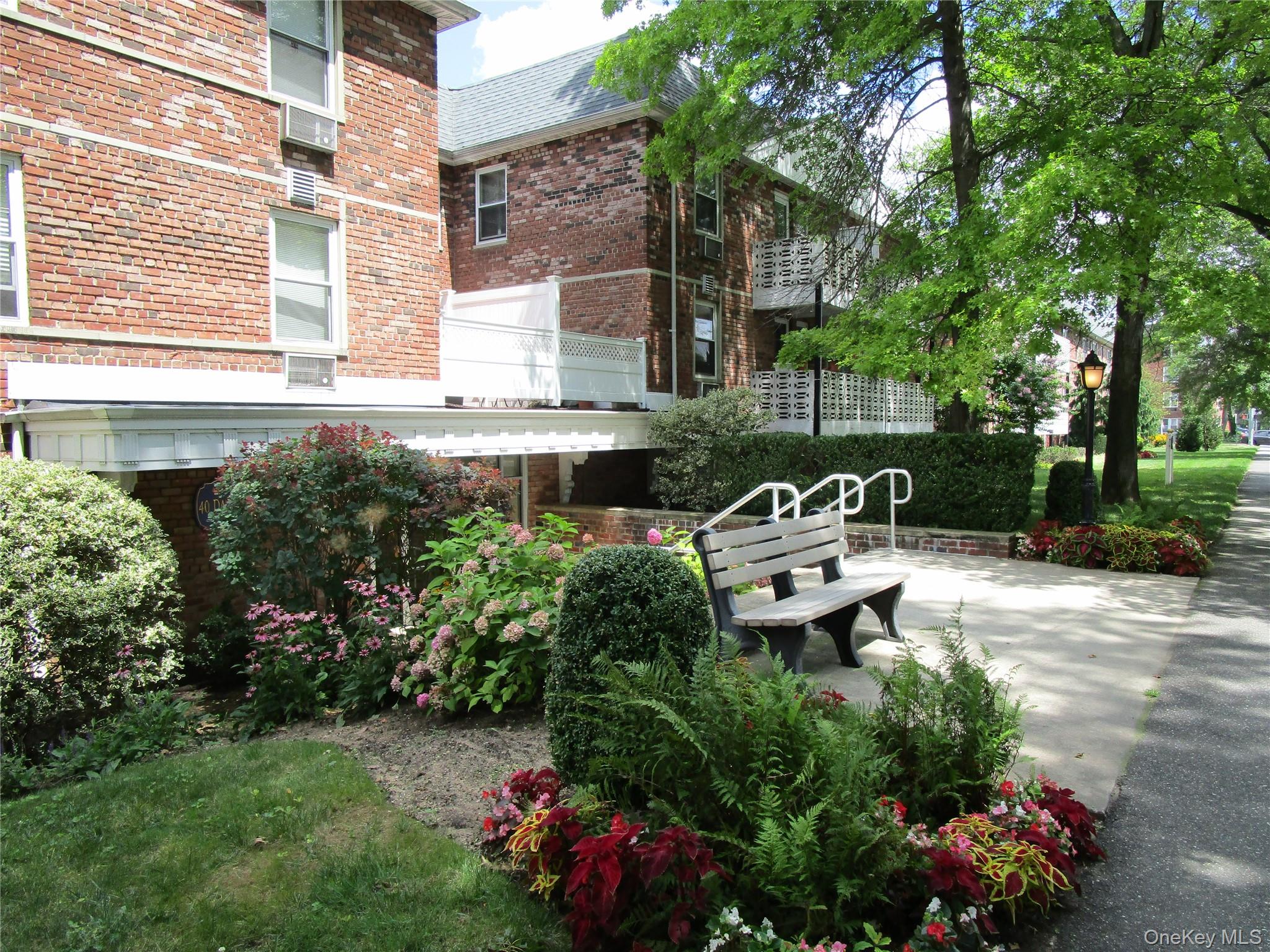 40 Daley Place 127 — photo