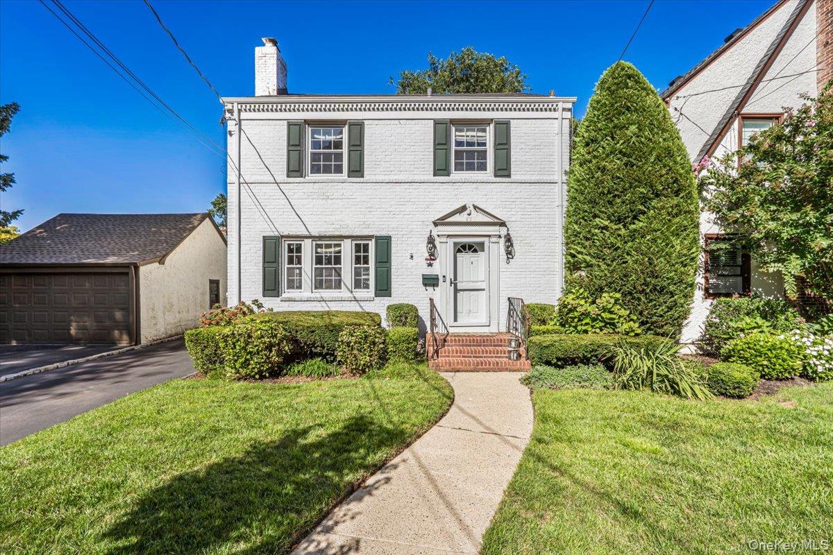 5 Ash Street — photo