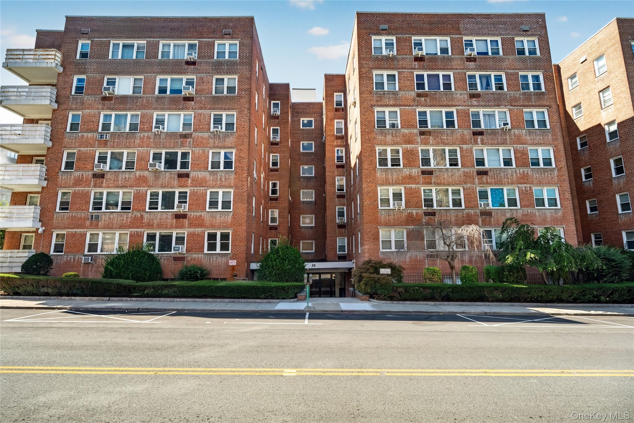 30 E Hartsdale Avenue 3L — photo