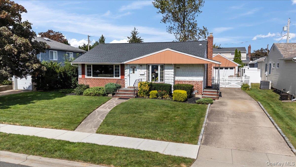 41 Cornell Lane — photo