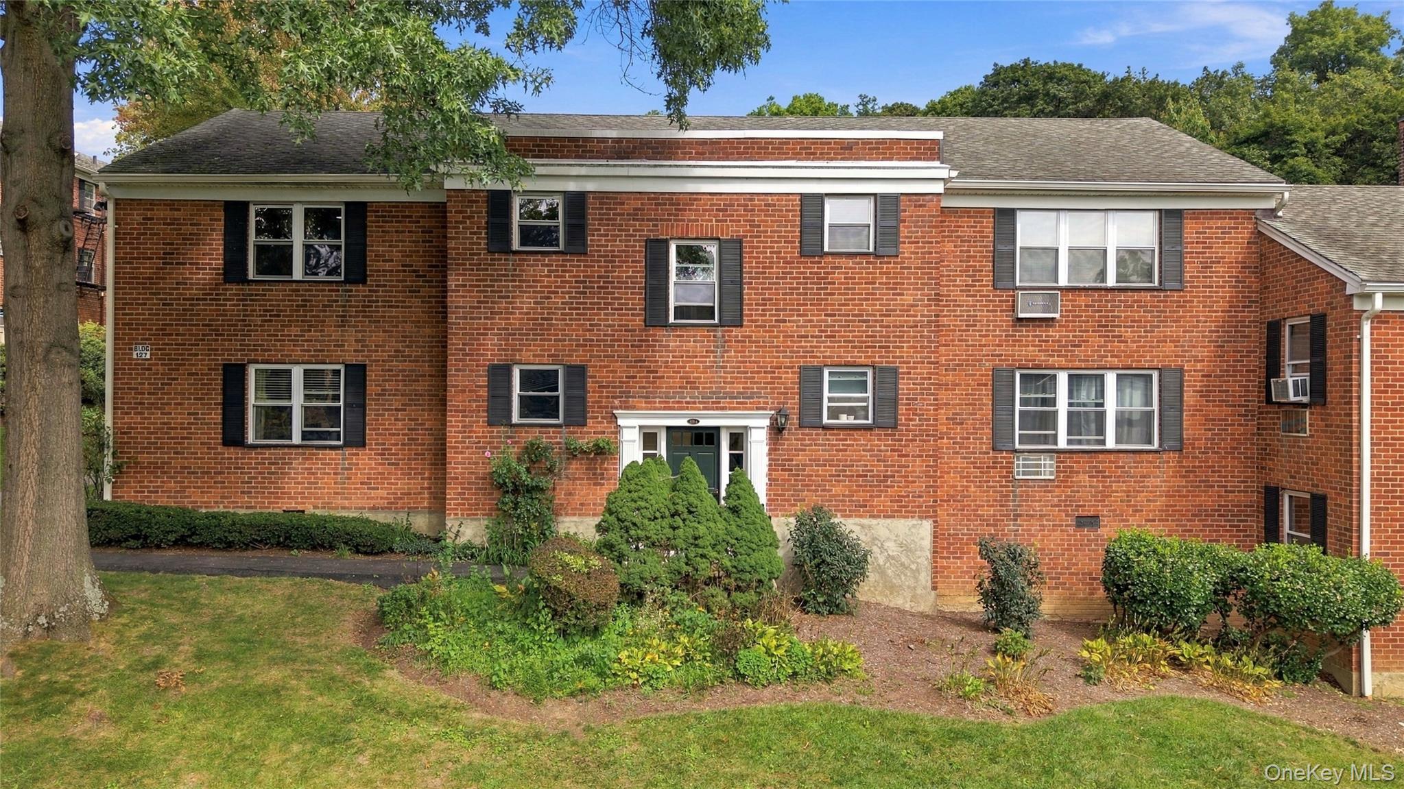 127-1 S Highland Avenue B5 — photo