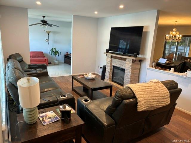4 Carston Street W — photo