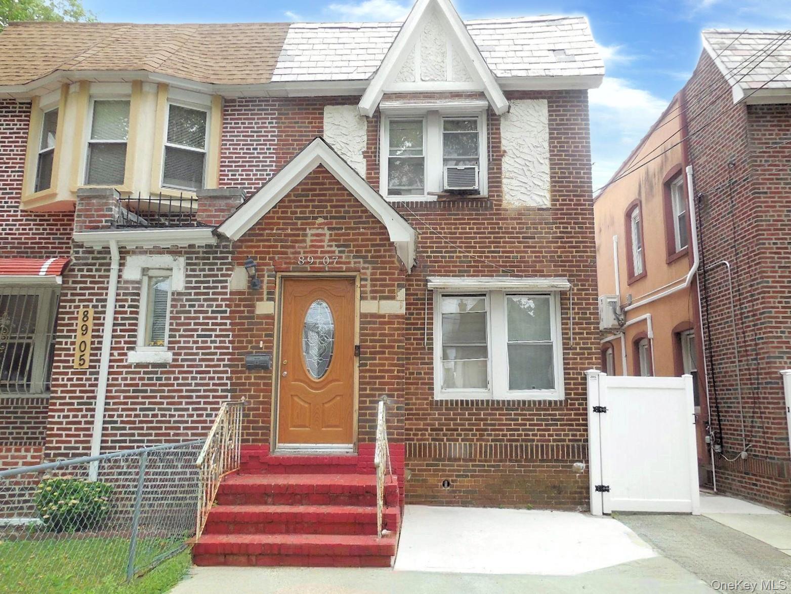 89-07 Vanderveer Street — photo