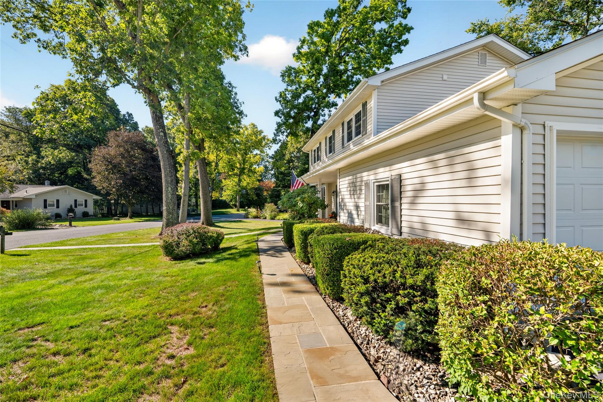 4 Wayne Drive, Poughkeepsie (Town), NY 12601 — photo 2