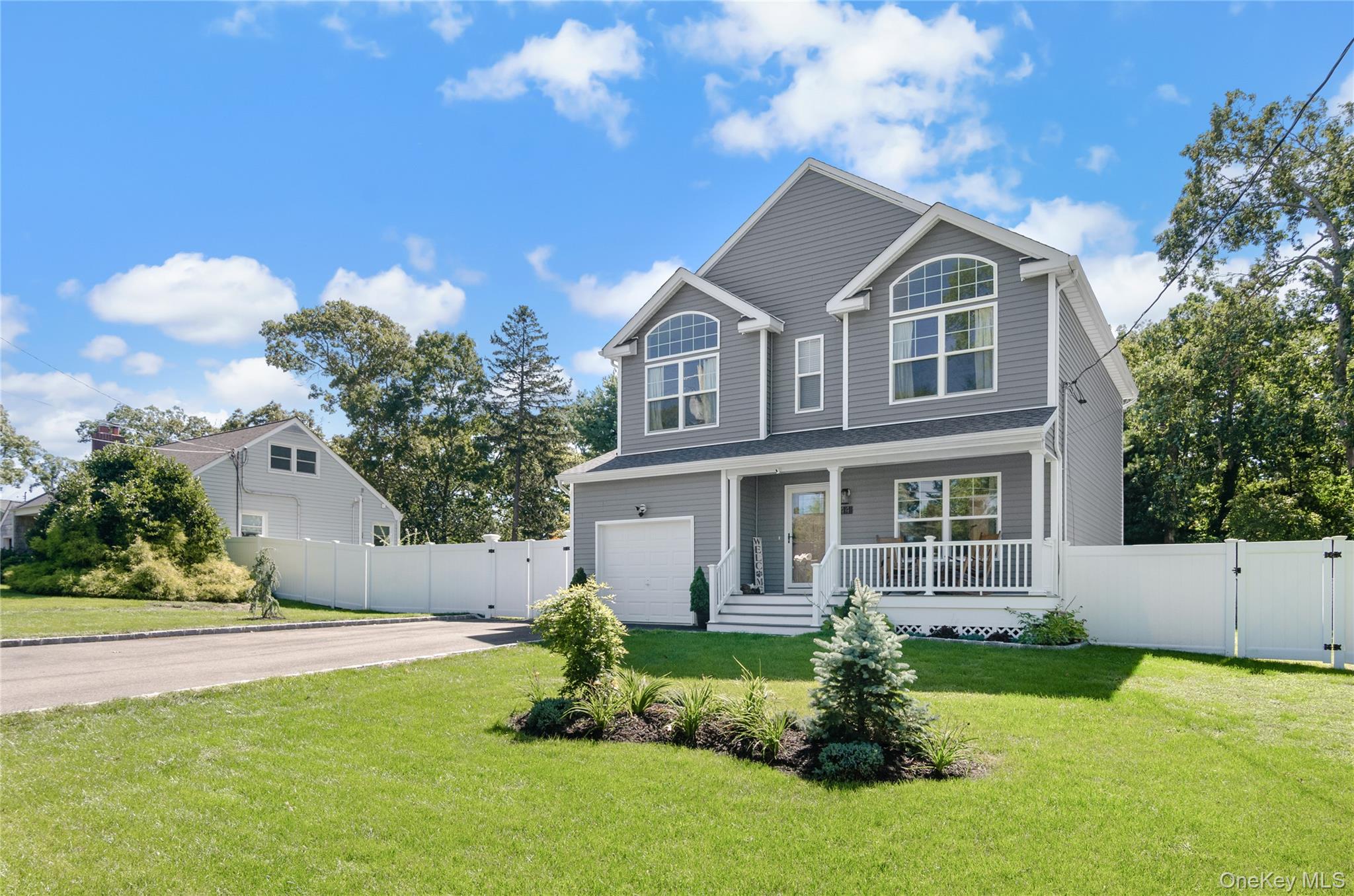 44 James Street, Brookhaven, NY 11772 — photo 2
