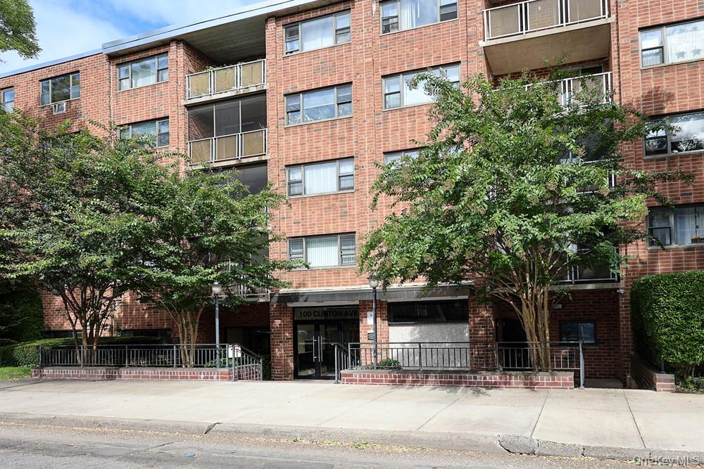 100 Clinton Avenue 2X — photo