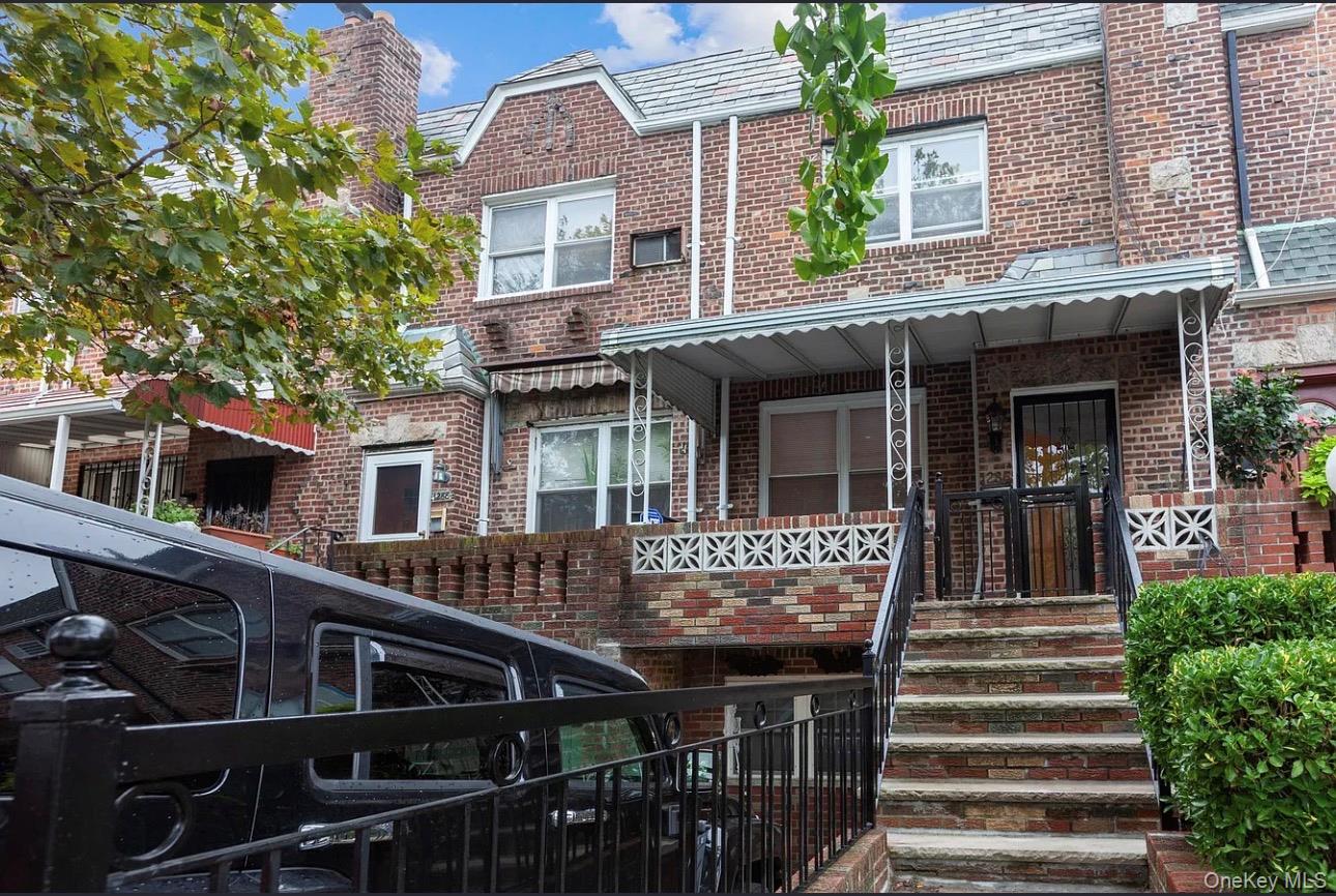 1286 E 49th Street — photo