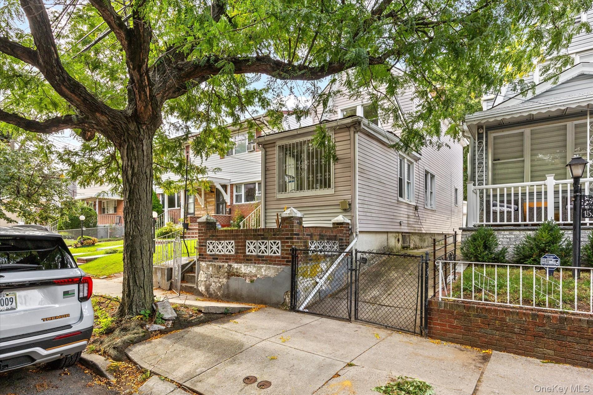 155-41 116th Drive — photo