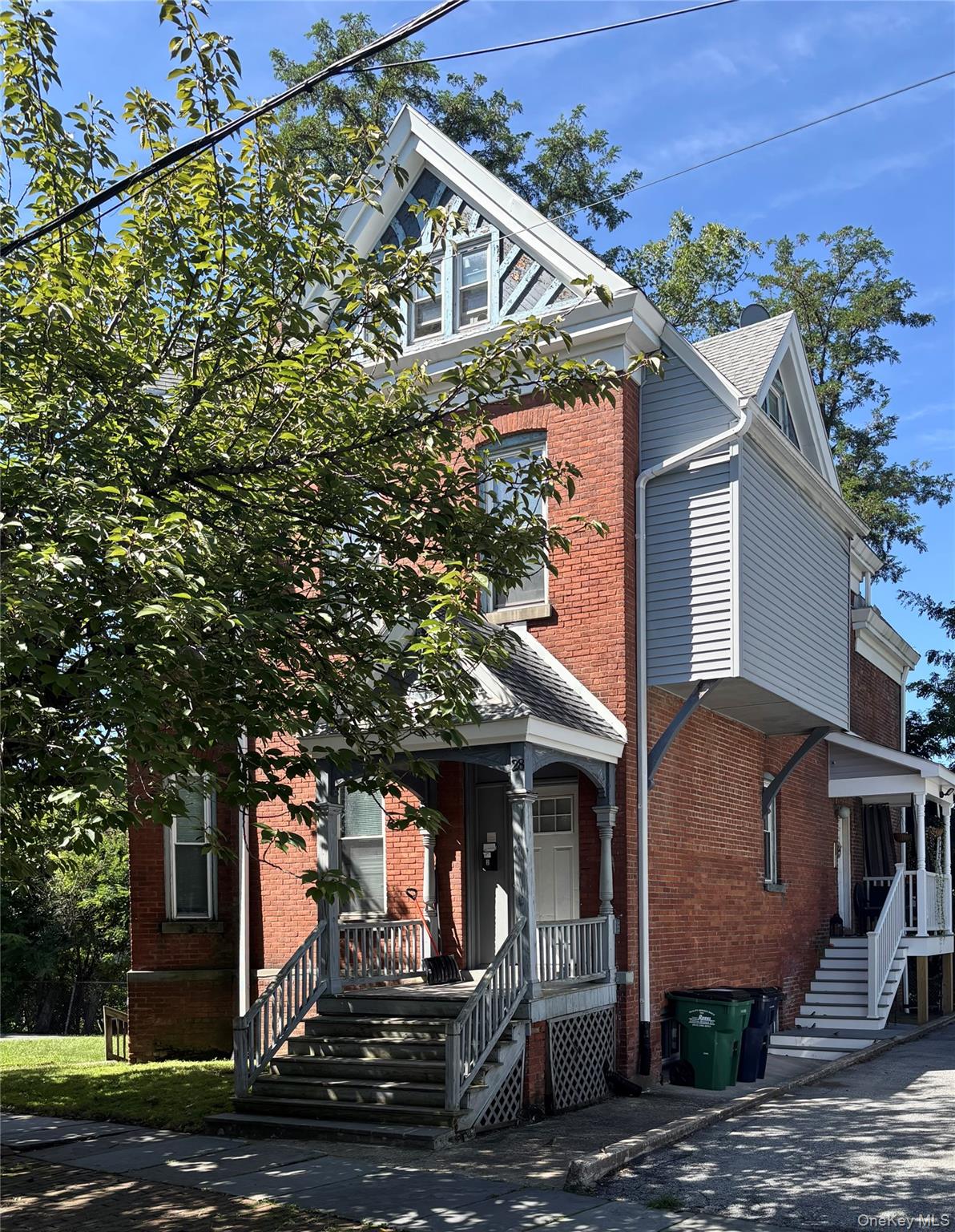 28 S Clover Street 4 — photo