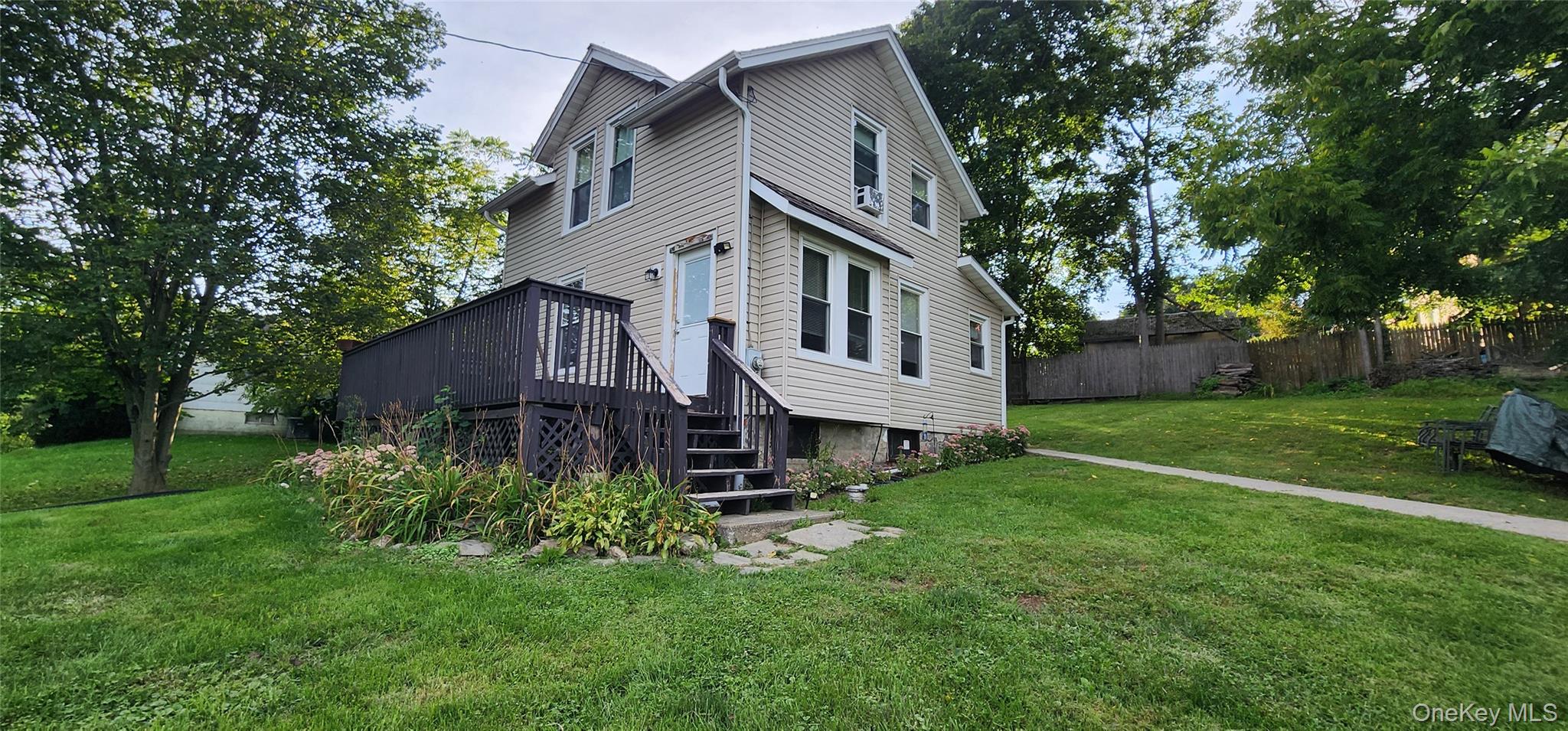613-615 Salt Point Turnpike — photo