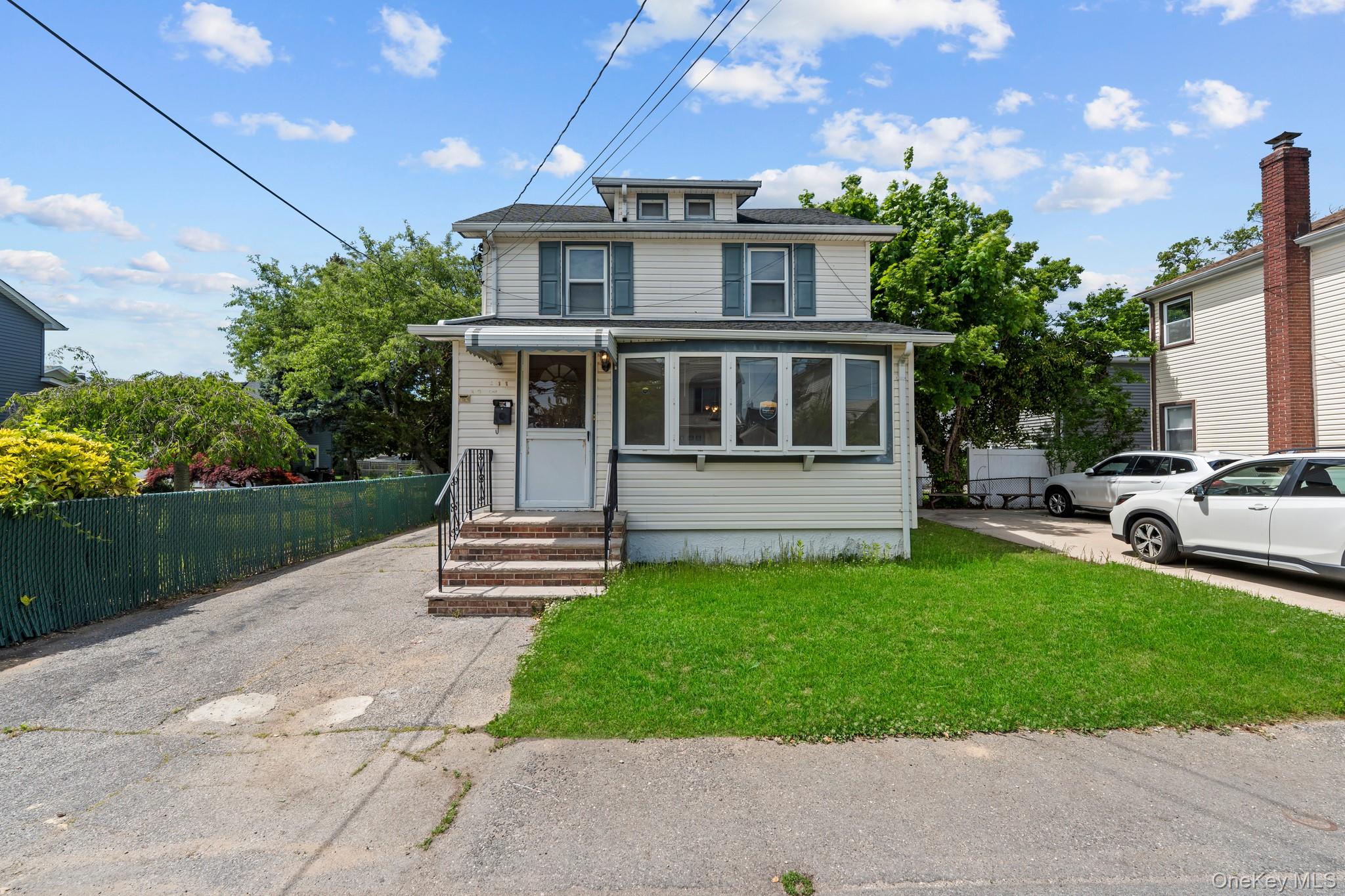 1 Lewis Place — photo