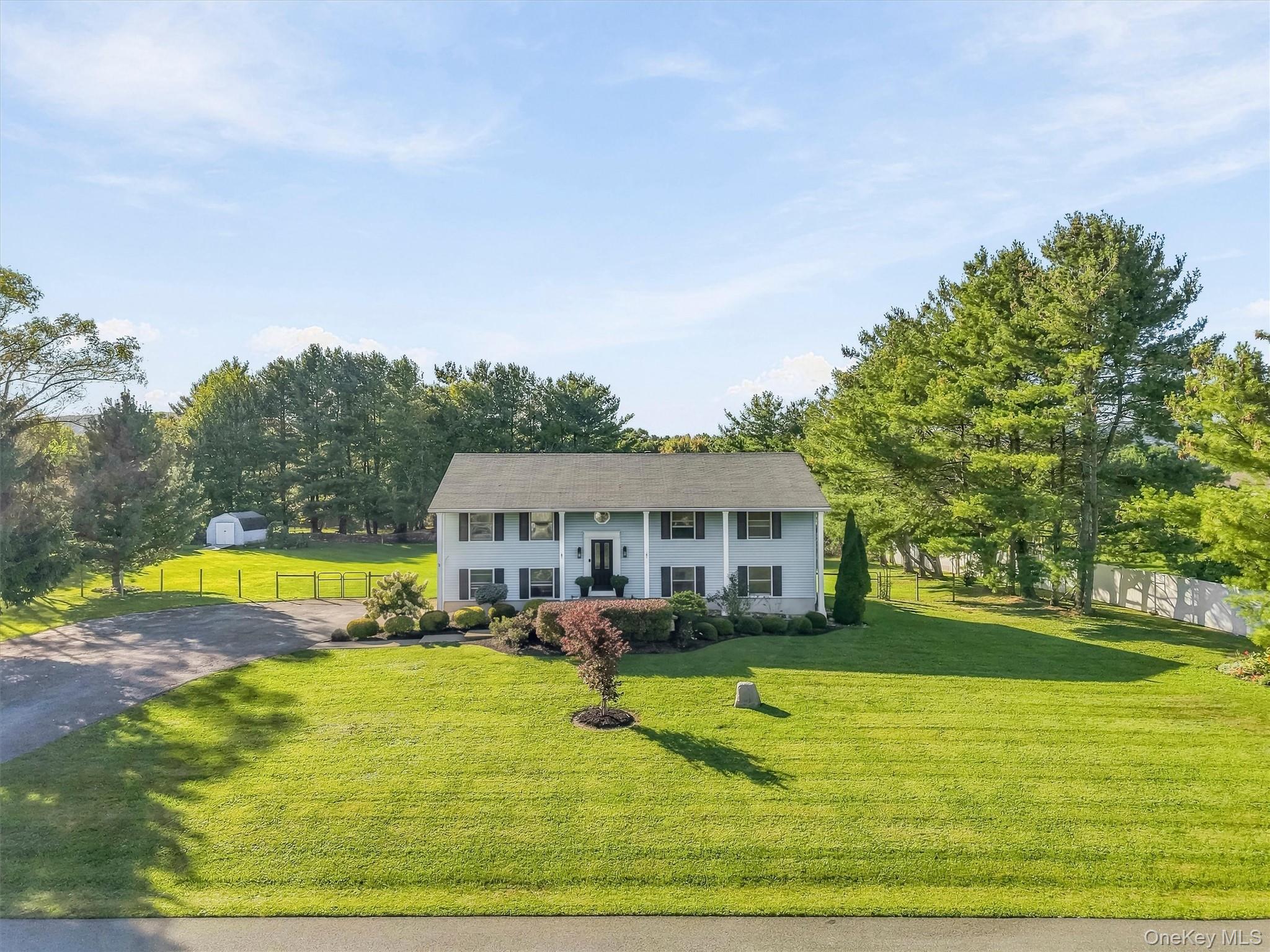 14 Lillie Lane — photo