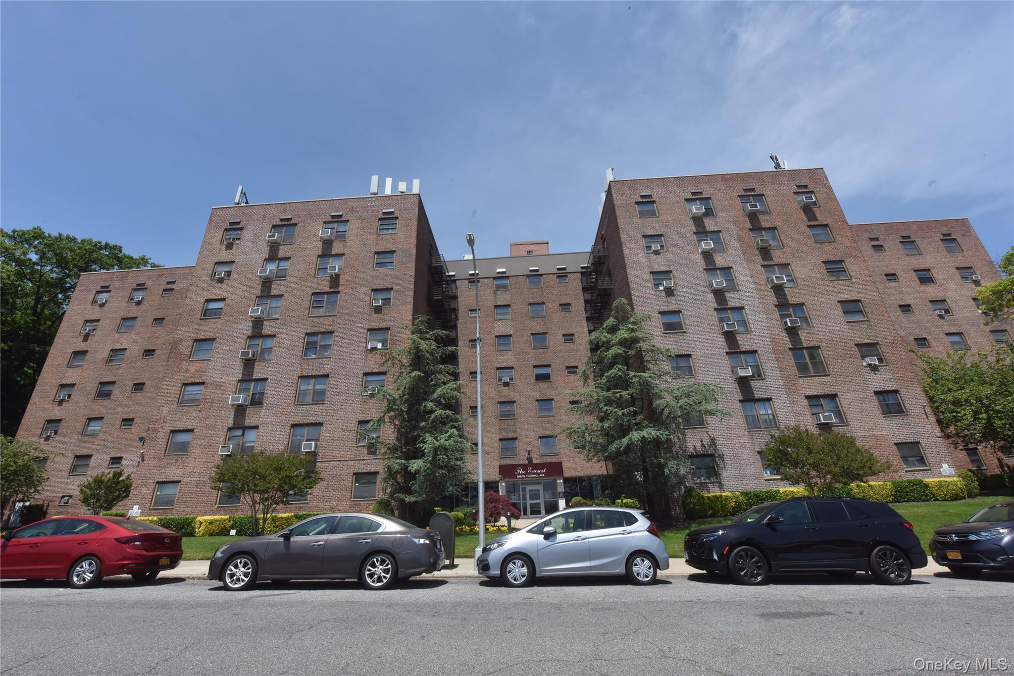 202-35 Foothill Avenue B57 — photo